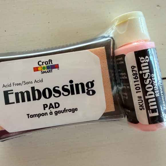 Craft Smart Embossing Pad and Pink Reinker Set Acid Free 10116879 Michaels - Picture 2 of 3